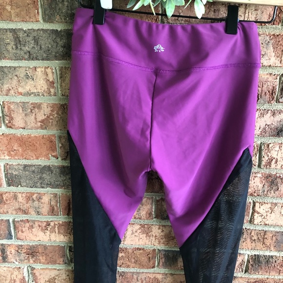 ✨5/$15 { JALA } Magenta Purple Vega Mesh Panel Work Out Leggings - Picture 11 of 13